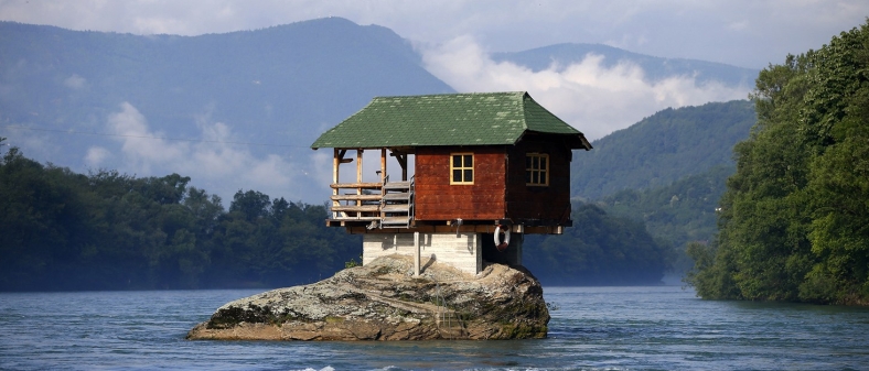 Source: Unusual Homes Around the World